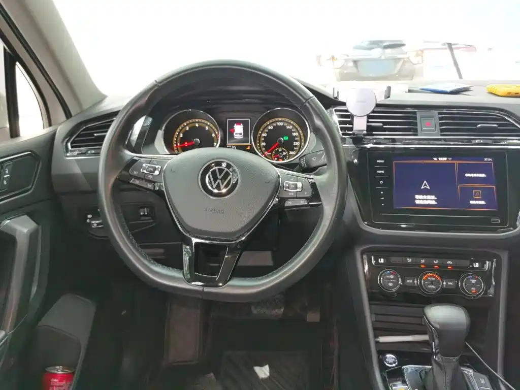 Volkswagen Tiguan L — миниатюра 3