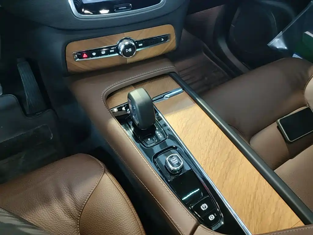 Volvo XC90 — миниатюра 14