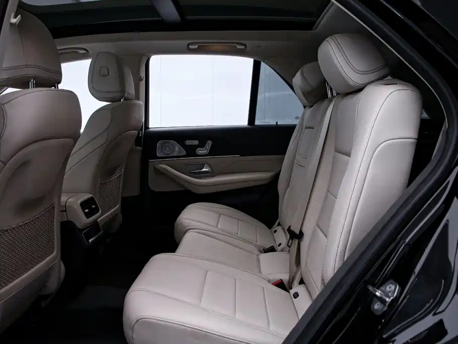 Mercedes-Benz GLE (Import) — миниатюра 19