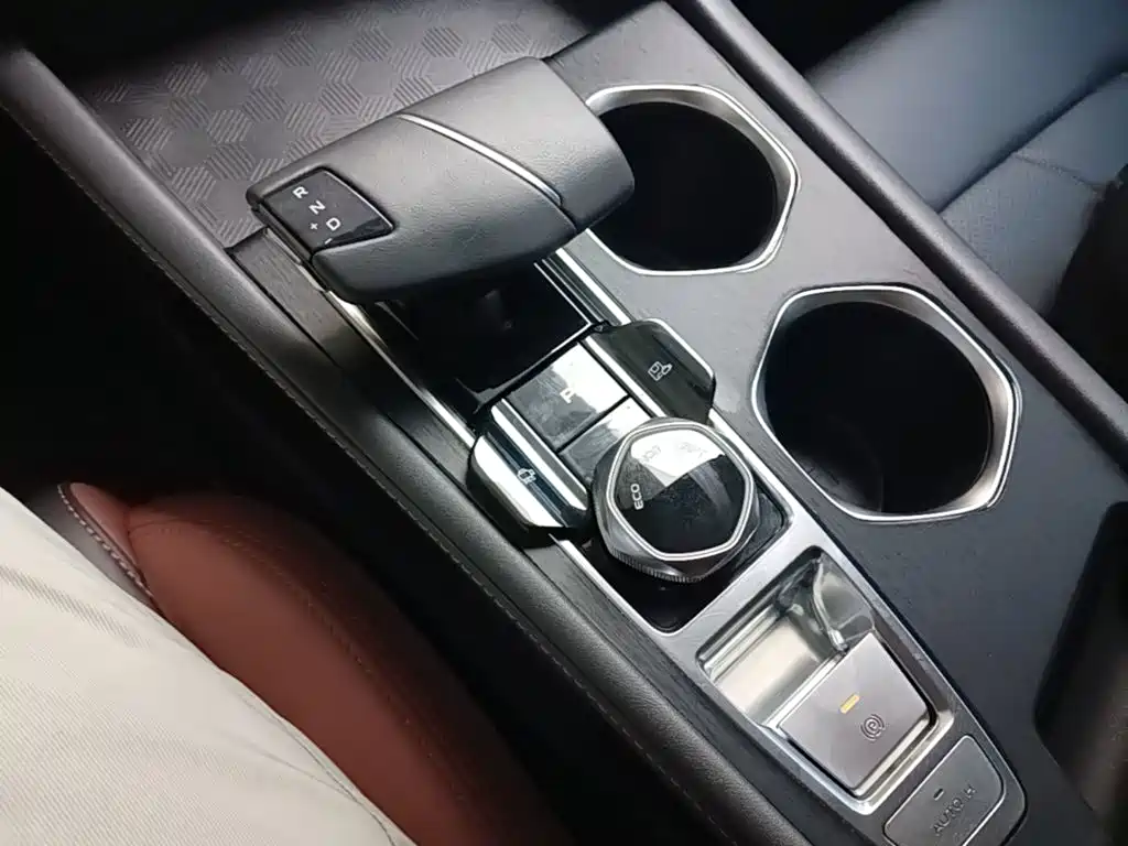 Changan Eado — миниатюра 14