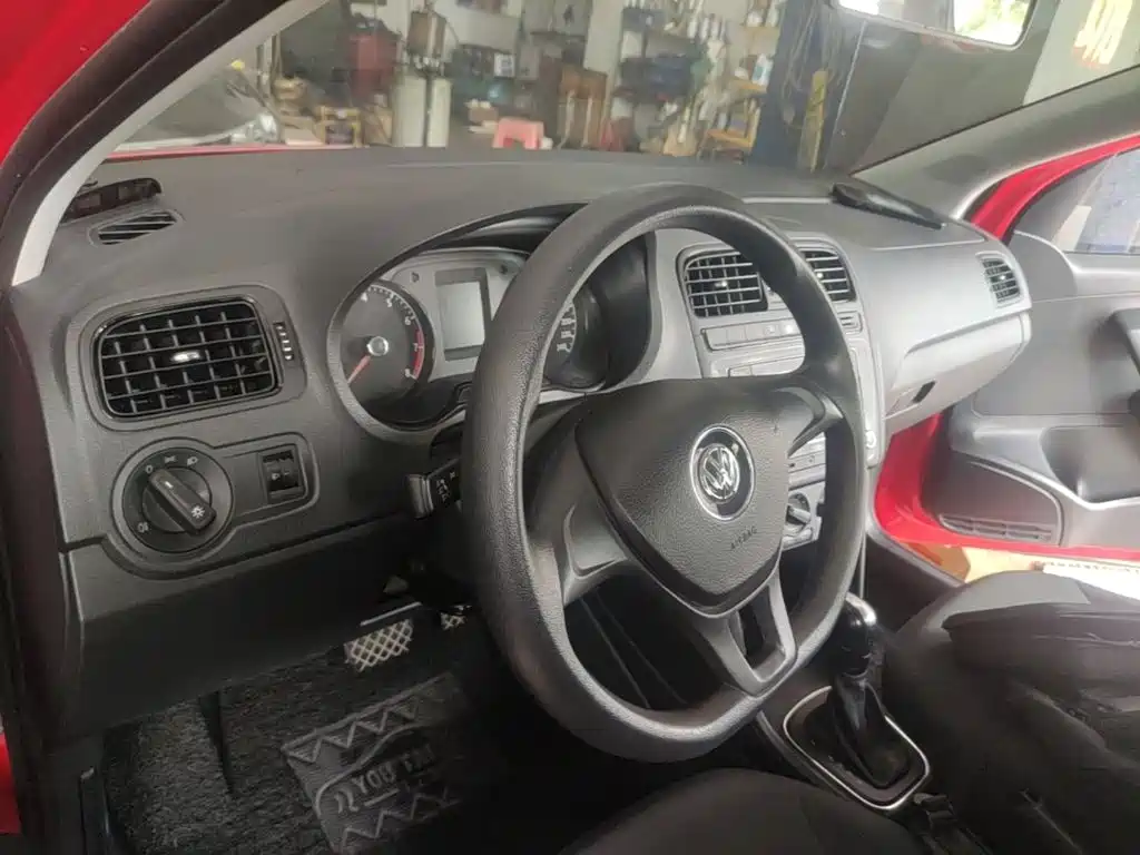 Volkswagen Polo — миниатюра 14