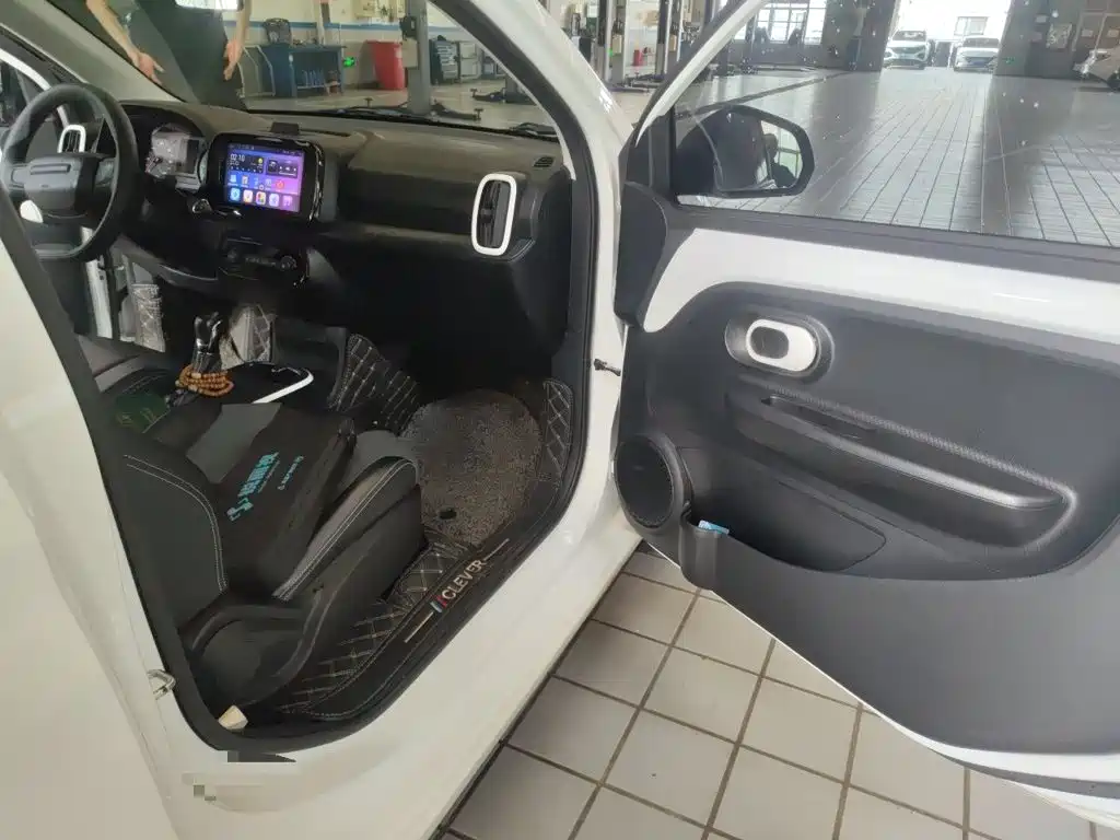Roewe Clever — миниатюра 19