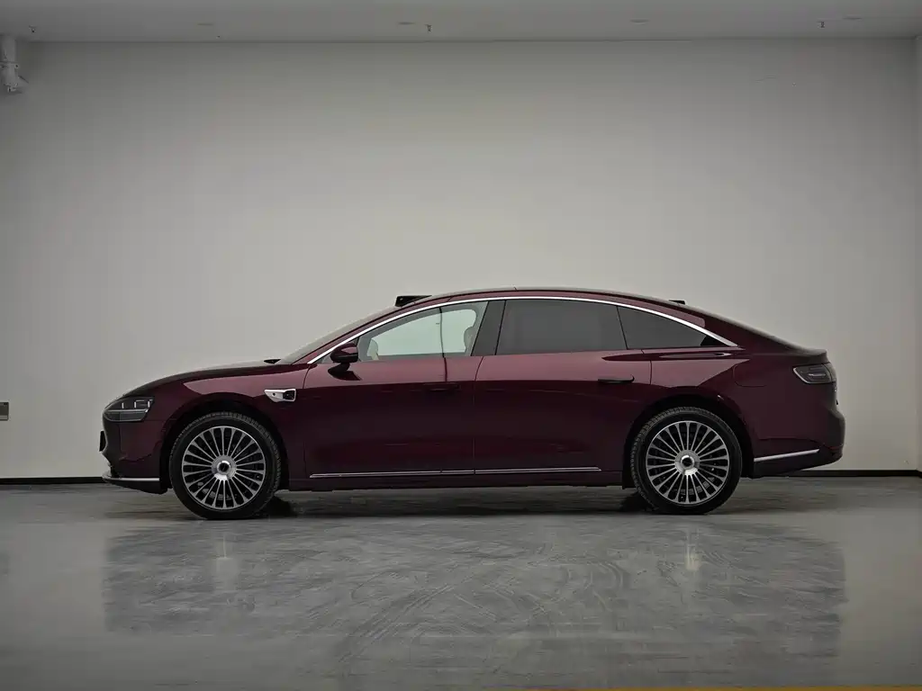 AITO ENJOY THE WORLD S9