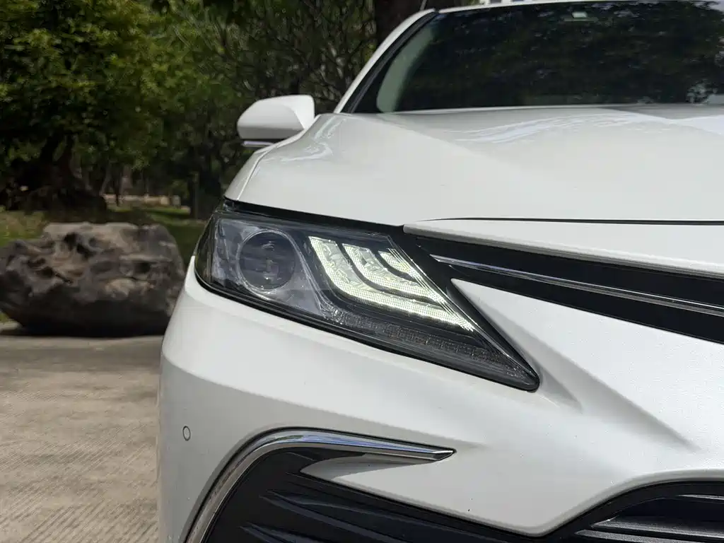 Toyota Camry 2021 2.0G Luxury