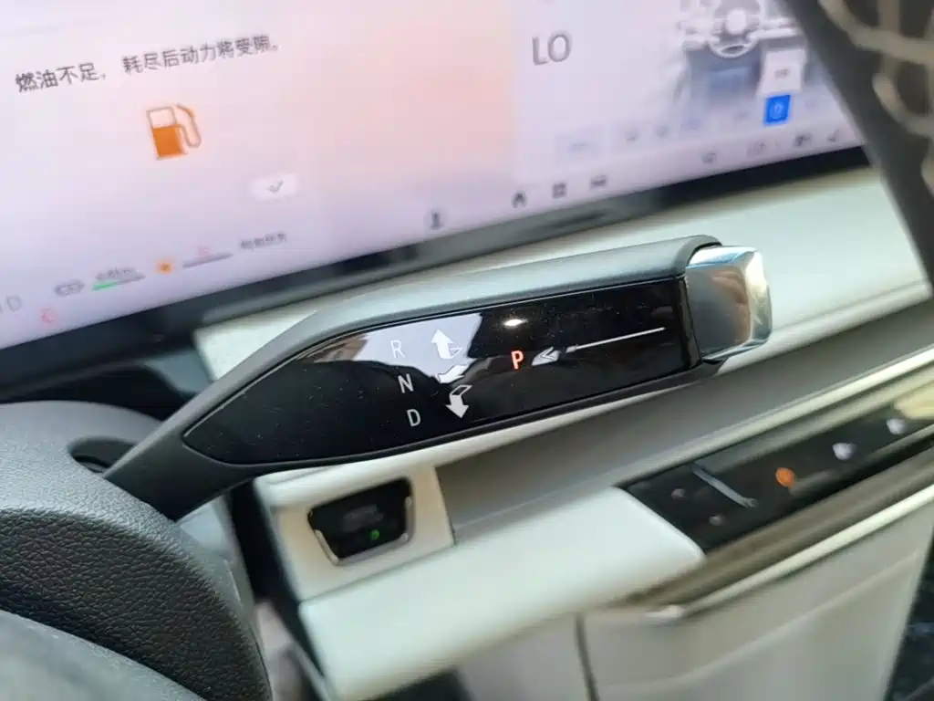 Buick GL8 Hybrid — миниатюра 14