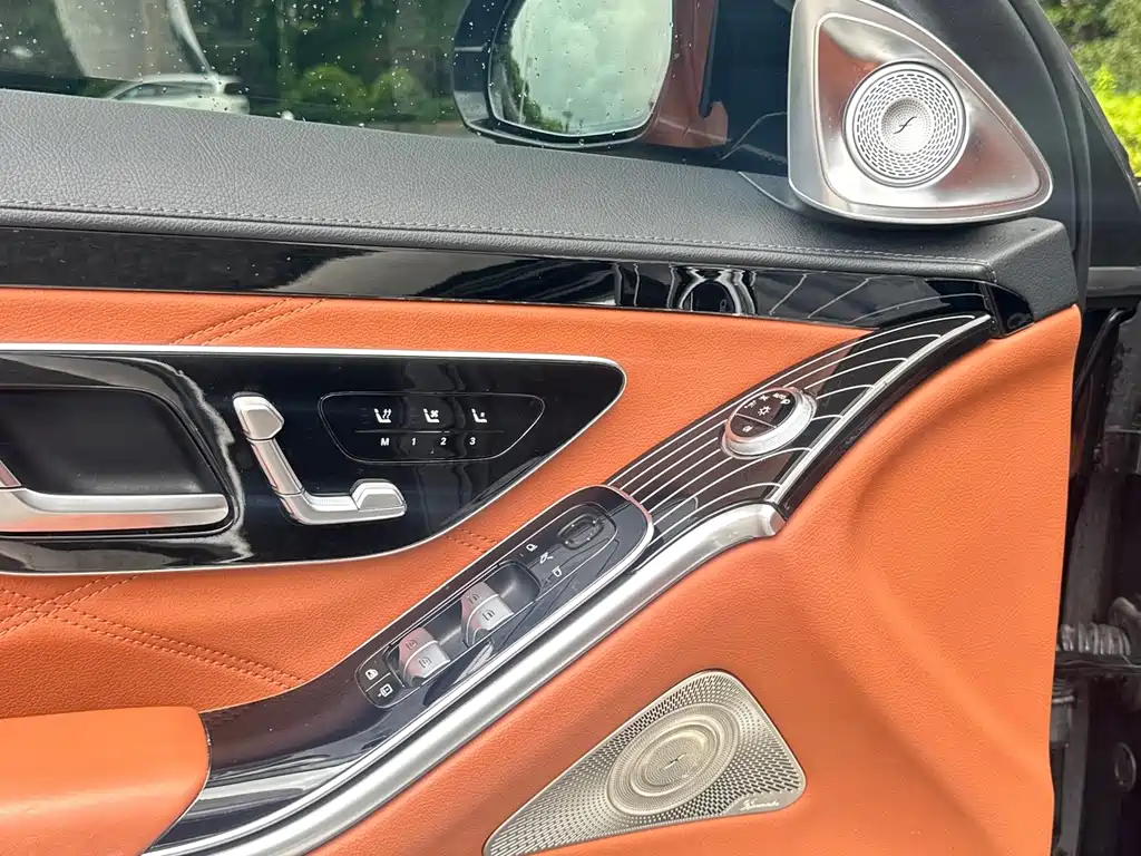 Mercedes-Benz S-Class — миниатюра 13