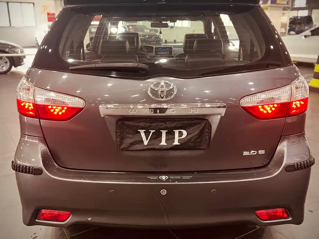 Toyota WISH — миниатюра 4