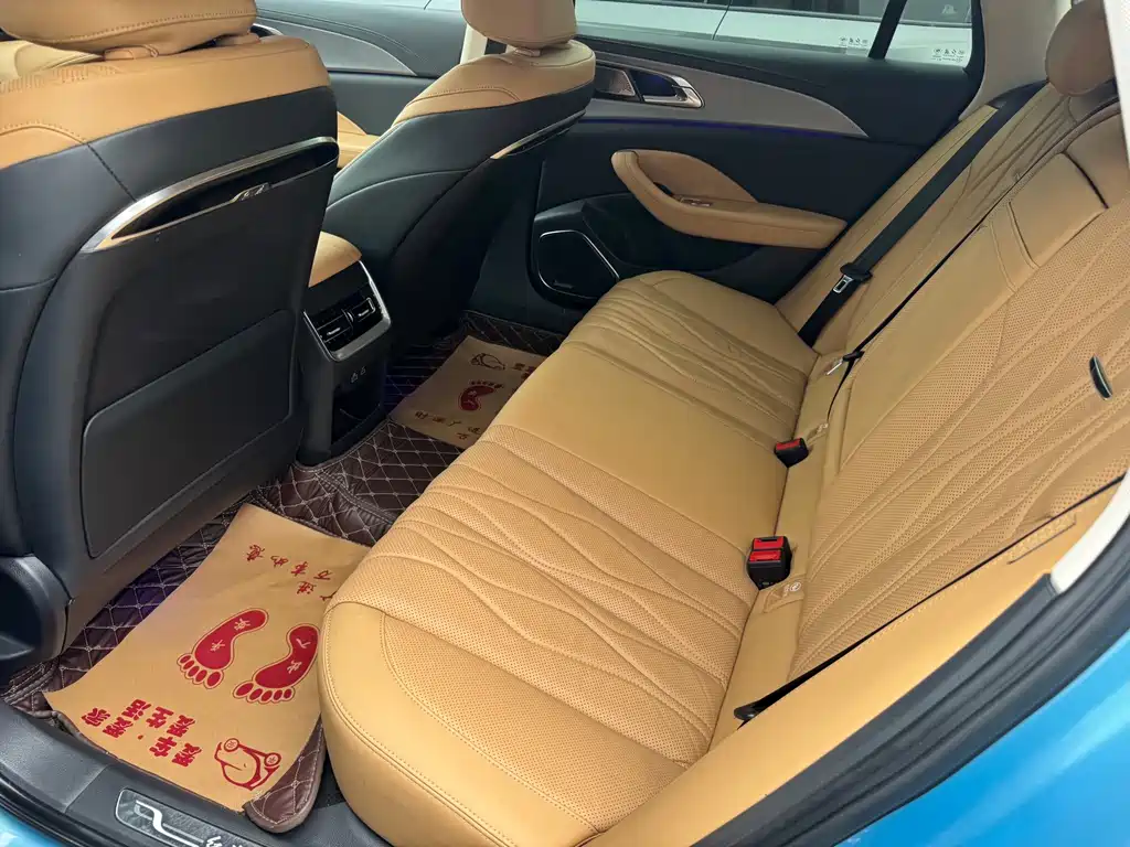 Hongqi Hongqi H5 — миниатюра 11