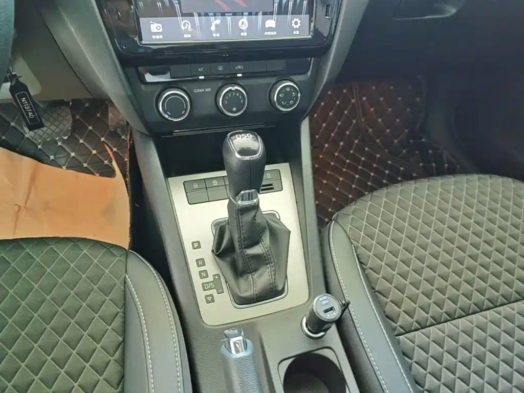 Skoda Octavia — миниатюра 14