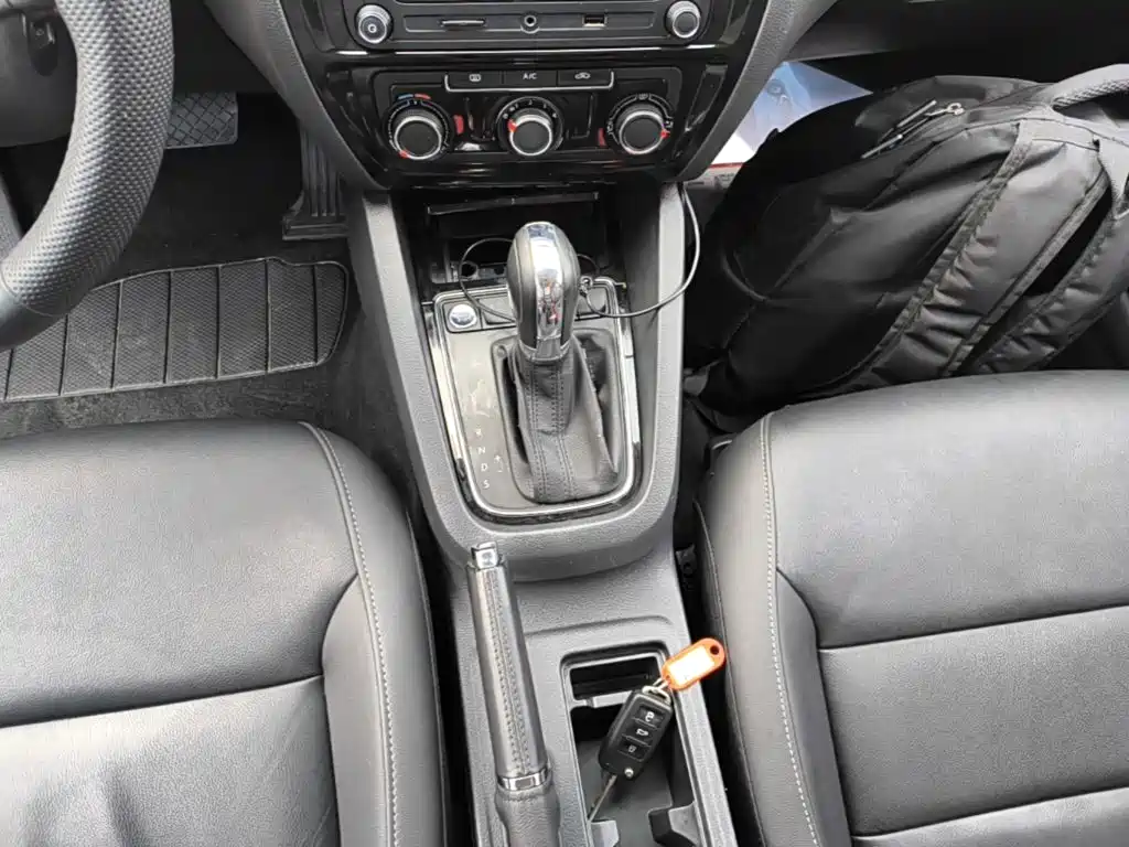 Volkswagen Sagitar — миниатюра 14