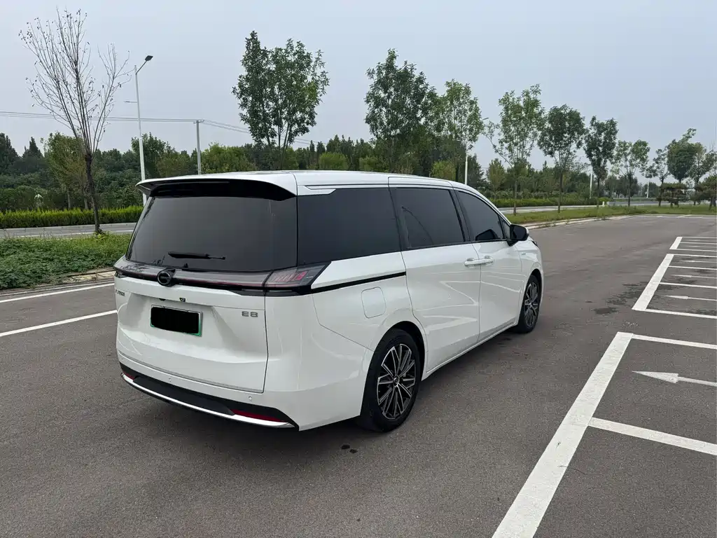 GAC Motor Trumpchi E8 PHEV — миниатюра 4