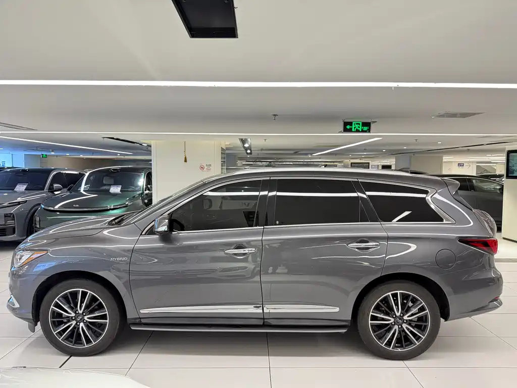 Infiniti QX60 2018 2.5 S/C Hybrid VI
