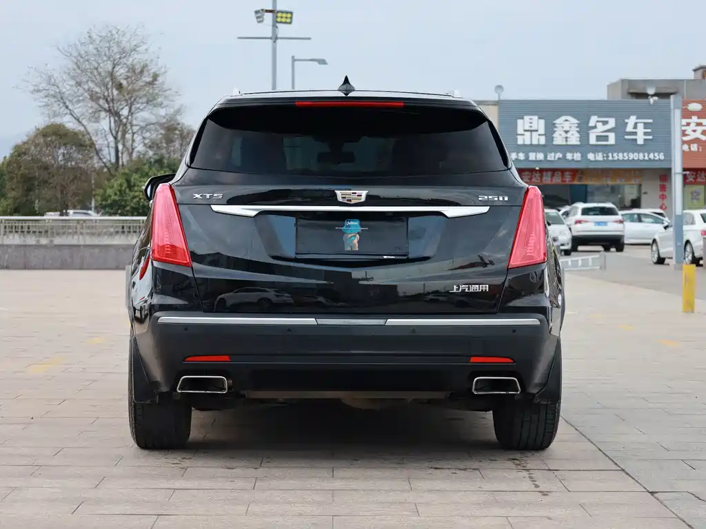 CADILLAC XT5