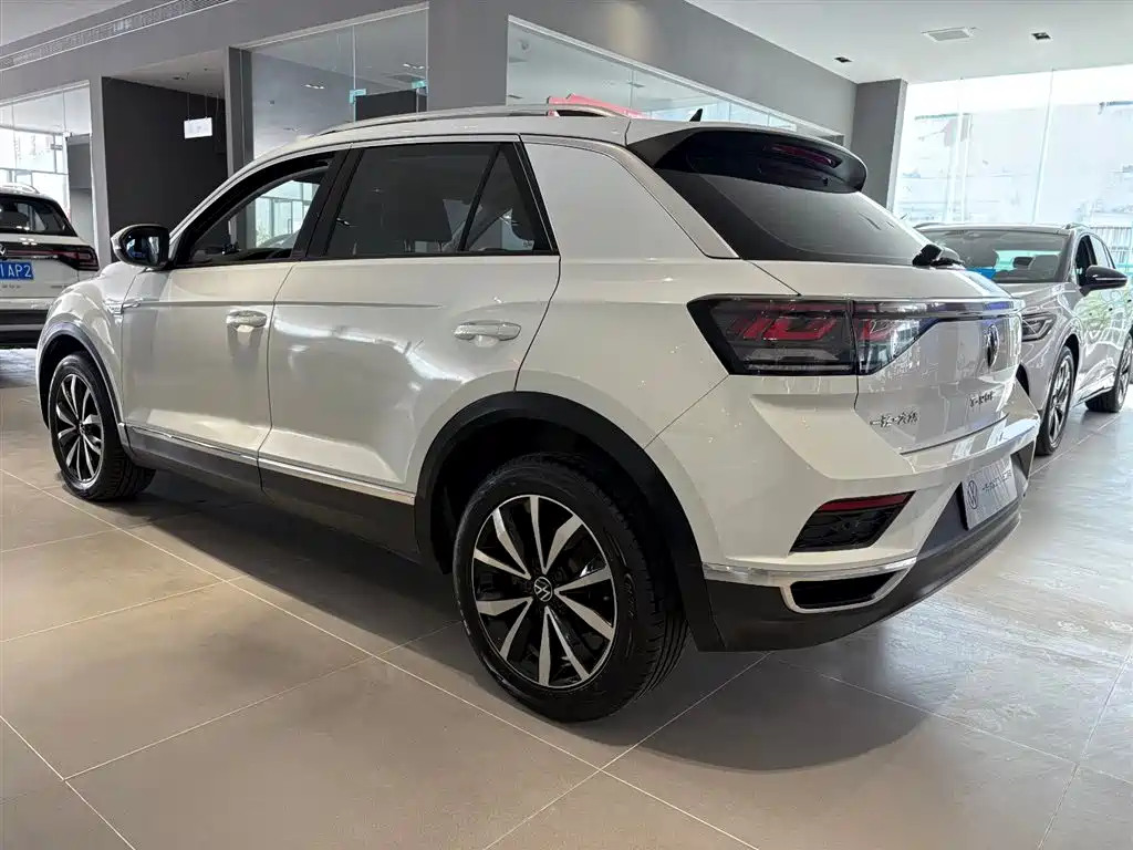 Volkswagen T-Roc — миниатюра 18