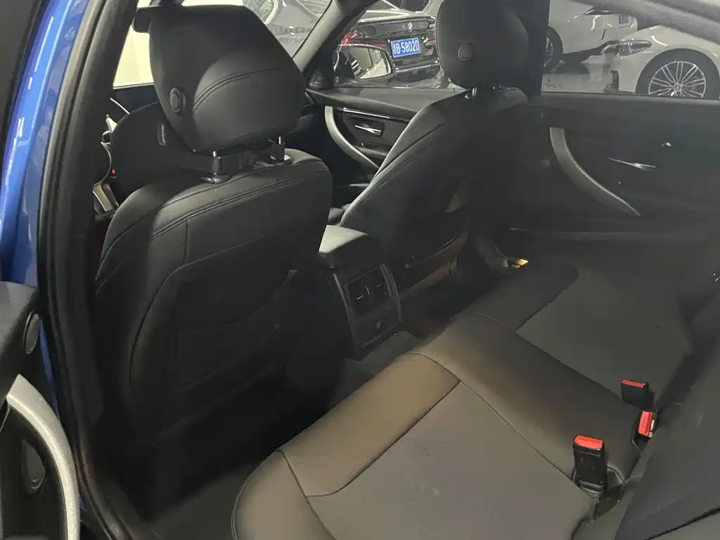 BMW 3 Series — миниатюра 16