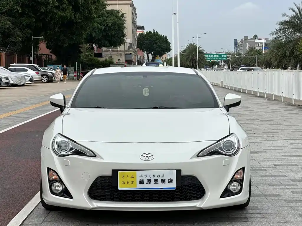 Toyota 86 — миниатюра 2