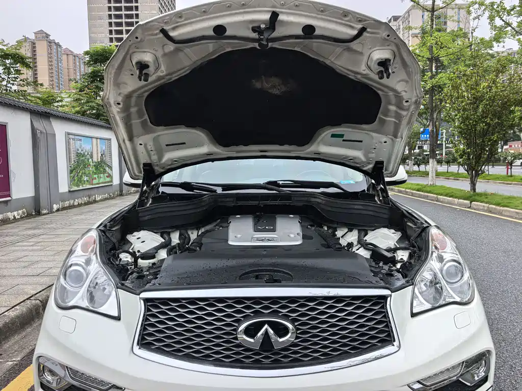 Infiniti QX50 2015 2.5L Enjoy