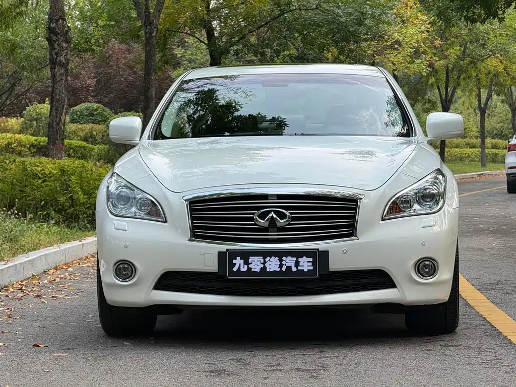 Infiniti Q70 — миниатюра 3
