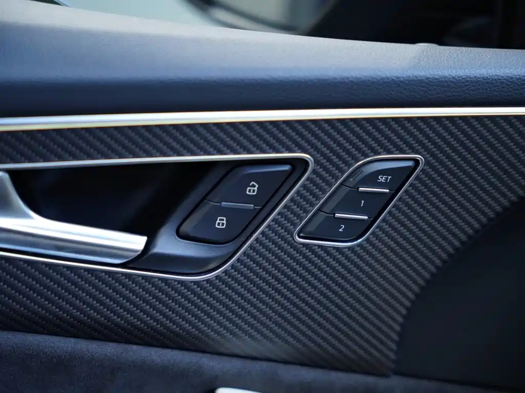 Audi RS Q8 — миниатюра 33