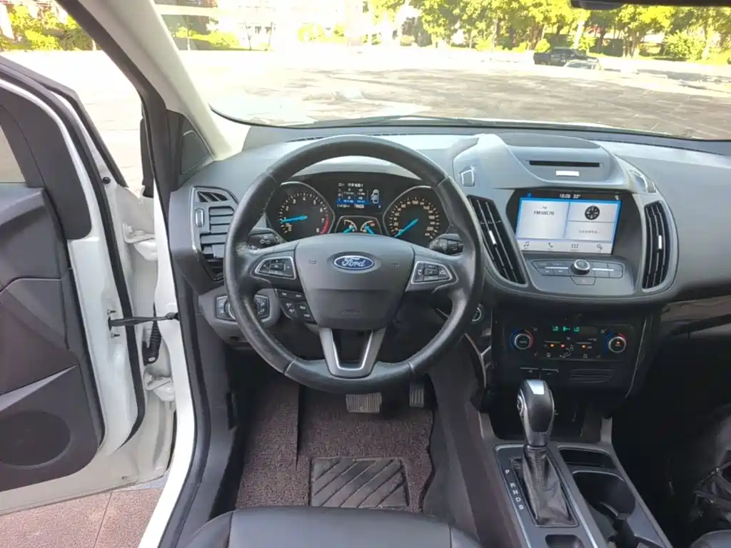Ford Kuga — миниатюра 11