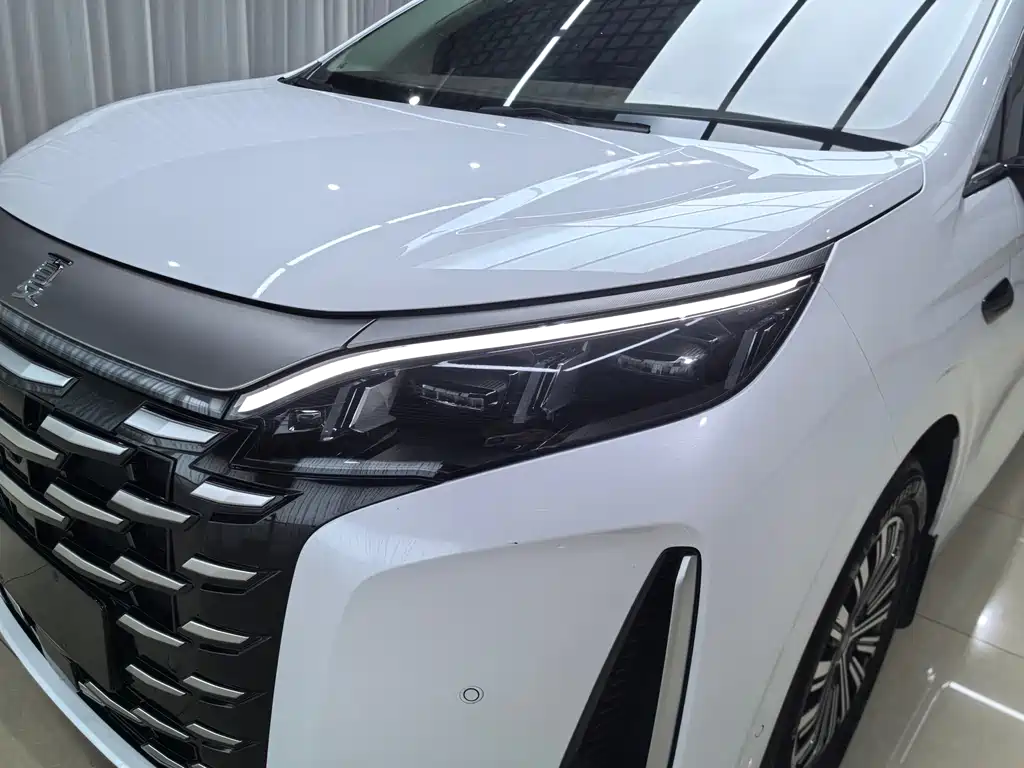 BYD Xia — миниатюра 17