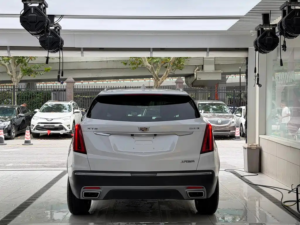 Cadillac XT5 — миниатюра 3