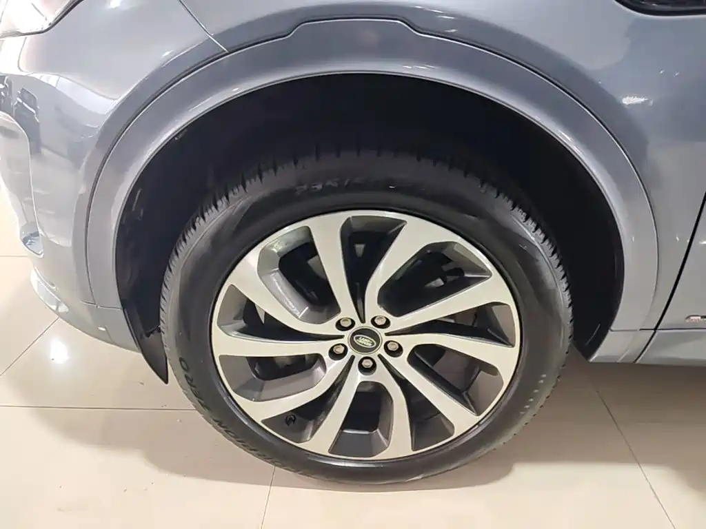 Land Rover Discovery Sport — миниатюра 23