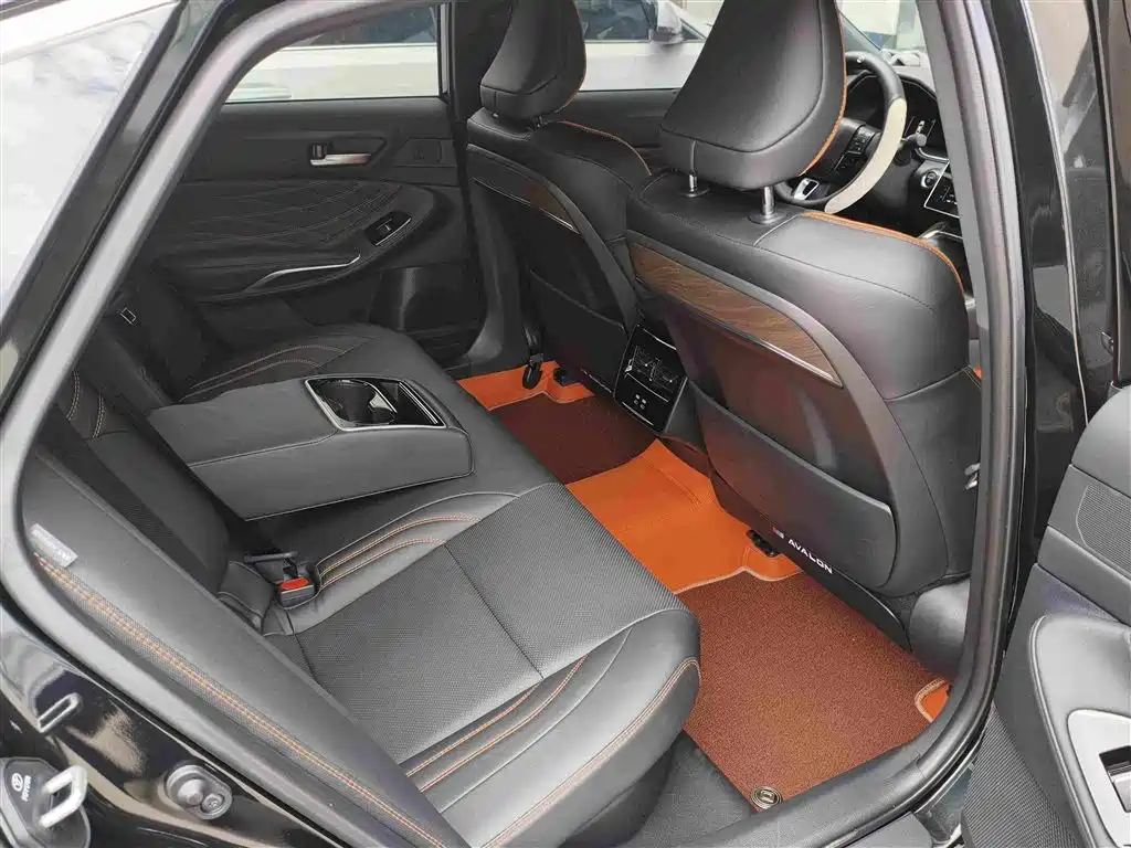 Toyota Avalon — миниатюра 6