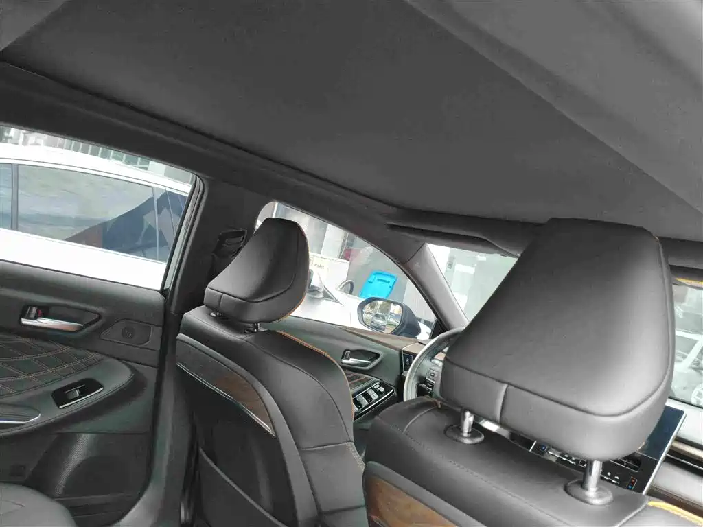 Toyota Avalon — миниатюра 8