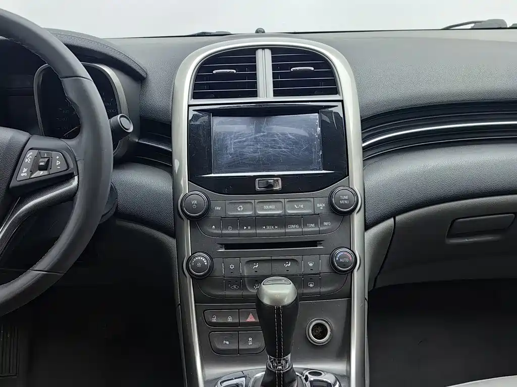 Chevrolet Malibu — миниатюра 12
