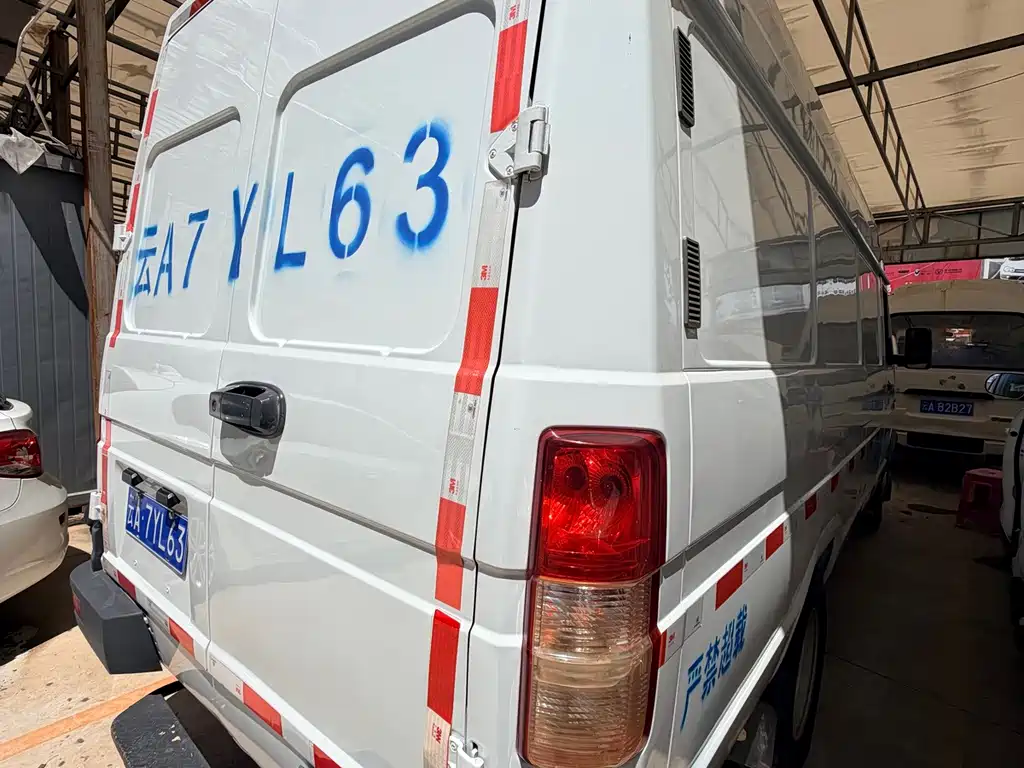 IVECO Daily — миниатюра 3