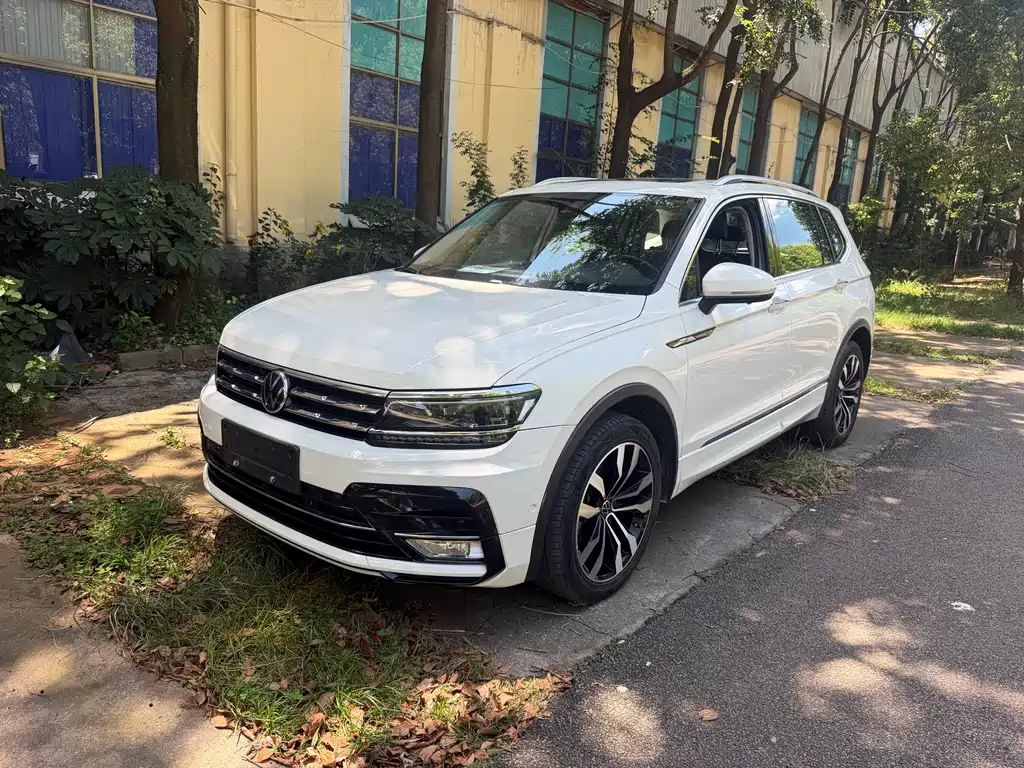 Volkswagen Tiguan L — миниатюра 3