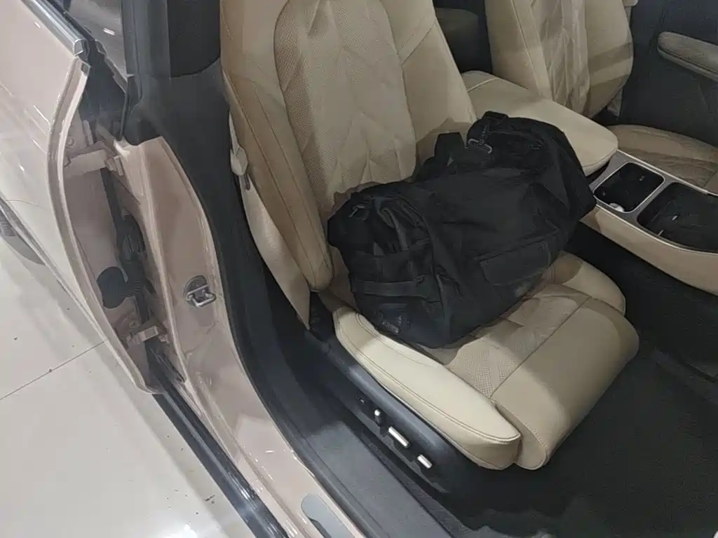 NIO ET5T — миниатюра 25