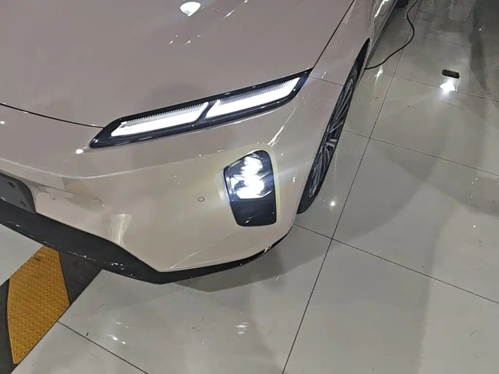 NIO ET5T — миниатюра 24