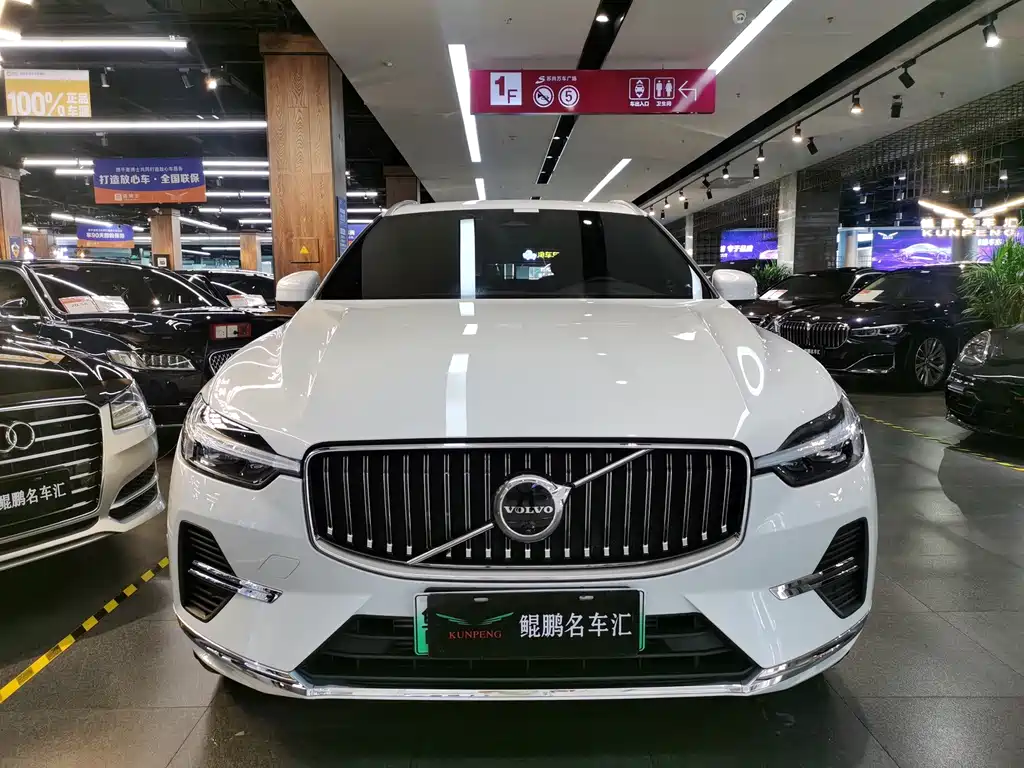 Volvo XC60 PHEV — миниатюра 2