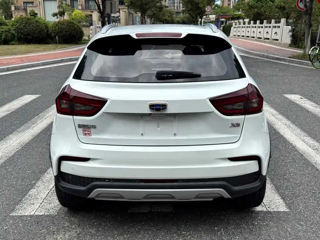 Geely Vision X3 — миниатюра 5