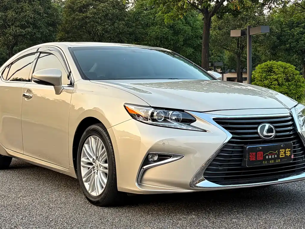 Lexus ES — миниатюра 3