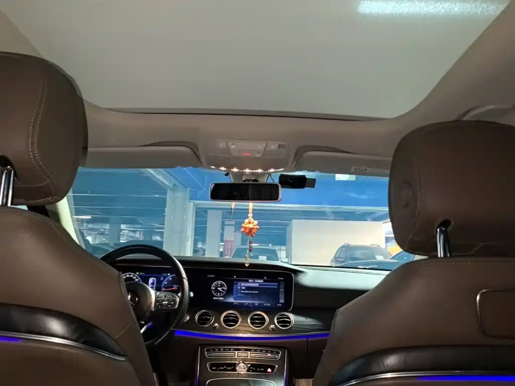 Mercedes-Benz E-Class — миниатюра 18