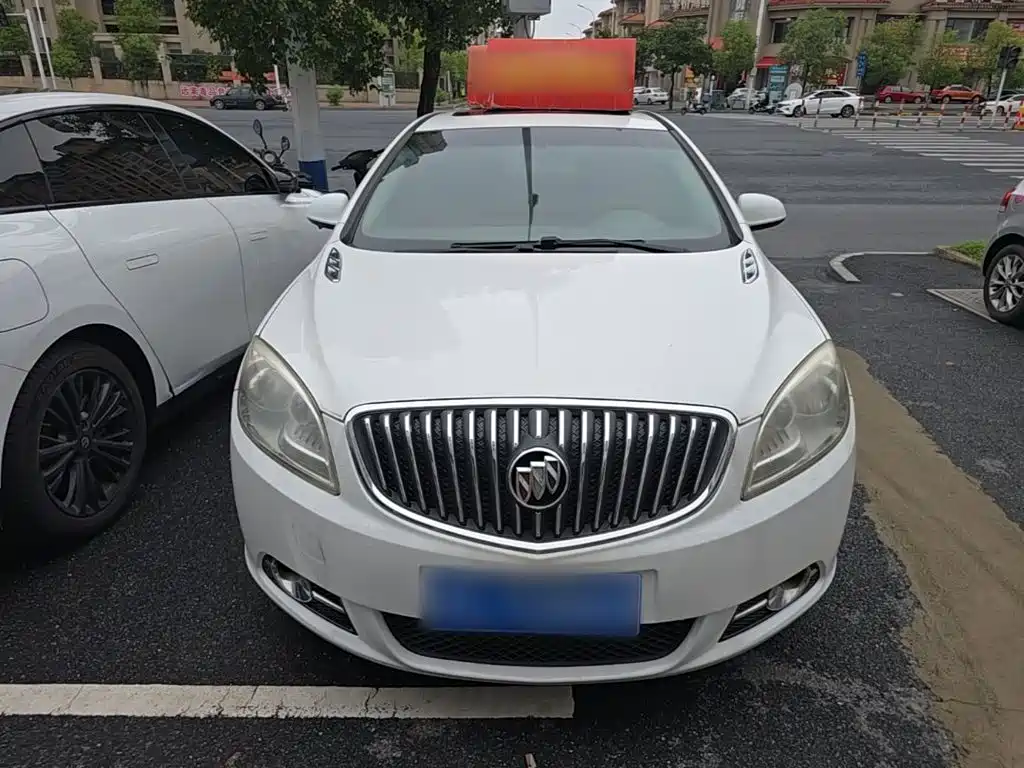Buick Excelle — миниатюра 3