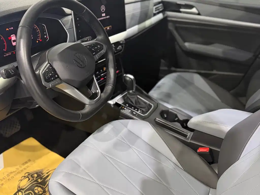 Volkswagen Lavida — миниатюра 9