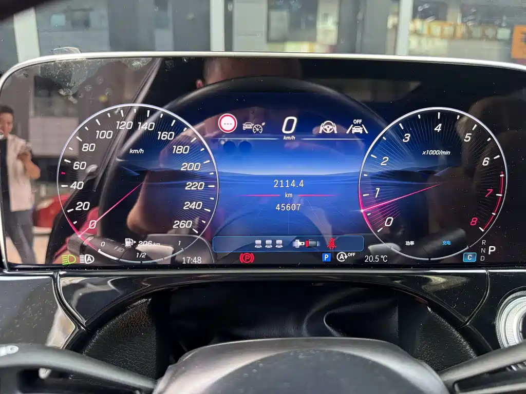 Mercedes-Benz E-Class — миниатюра 15