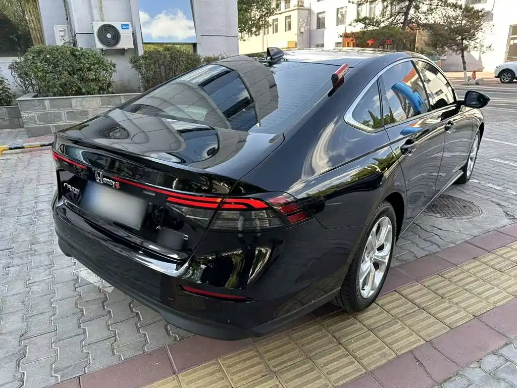 Honda Accord — миниатюра 14