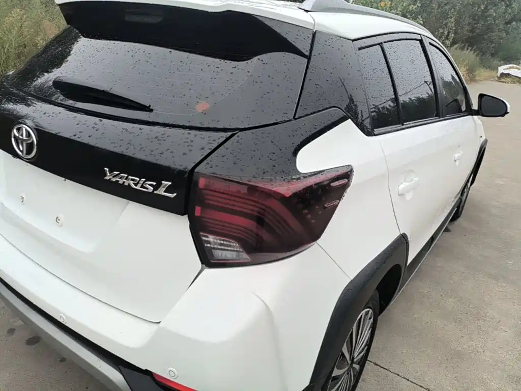 Toyota Yaris L — миниатюра 8