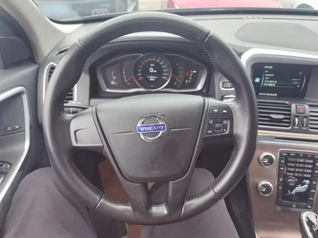 Volvo XC60 2016 T5