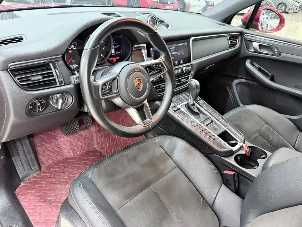 Porsche Macan — миниатюра 5