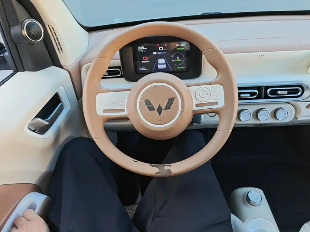 Wuling MINIEV — миниатюра 11