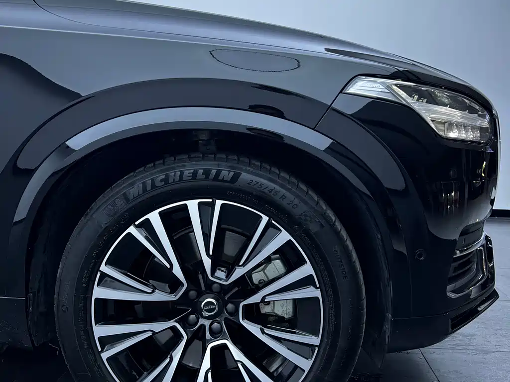 Volvo XC90 PHEV — миниатюра 13