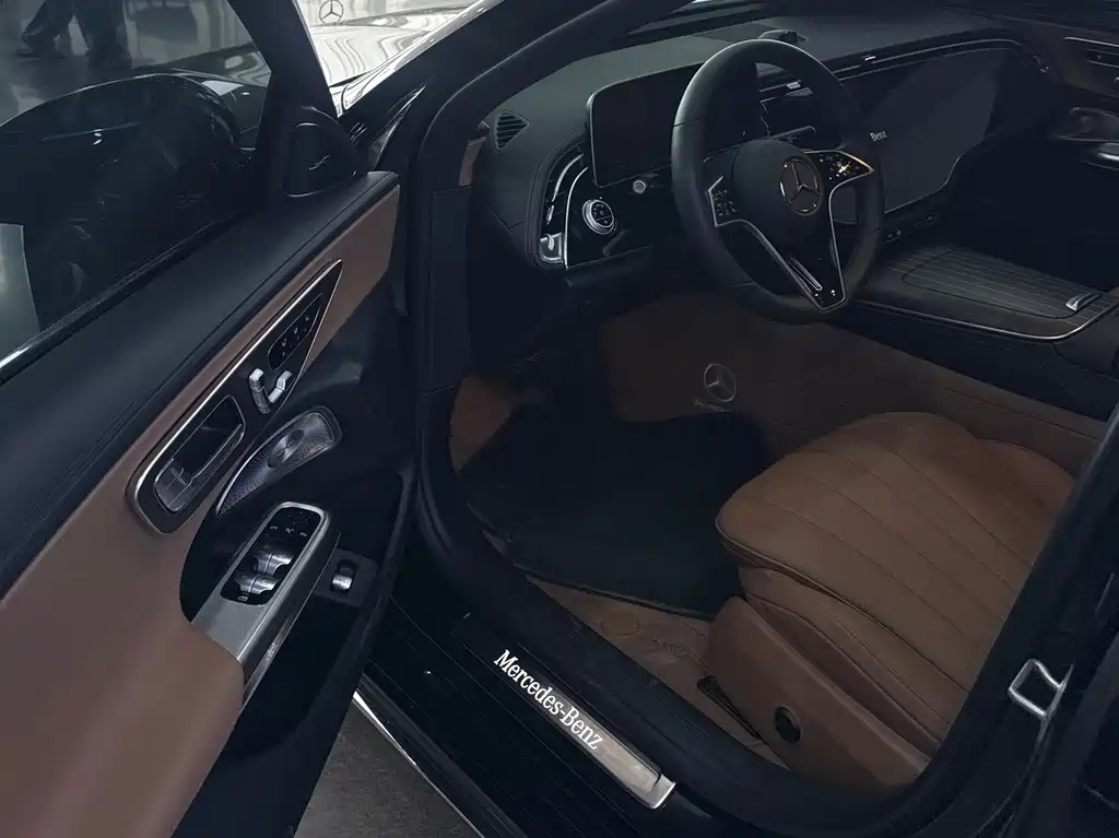 Mercedes-Benz E-Class — миниатюра 5