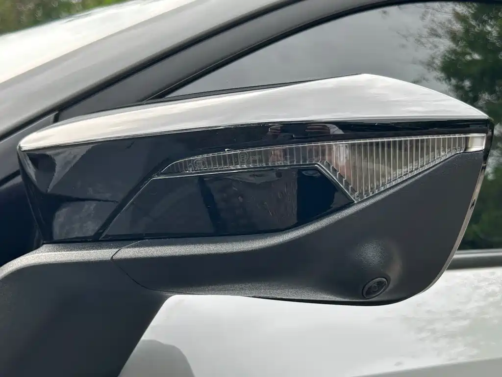 Changan UNI-V 2024 1.5T Luxury Sport