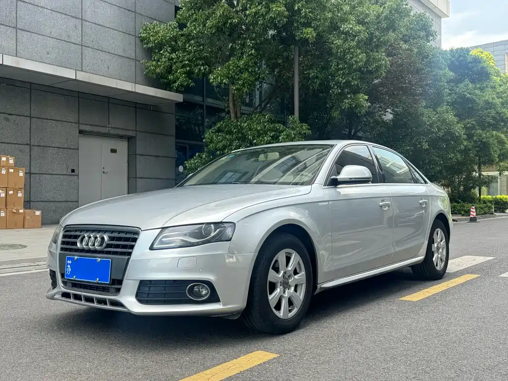 Audi A4L 2012